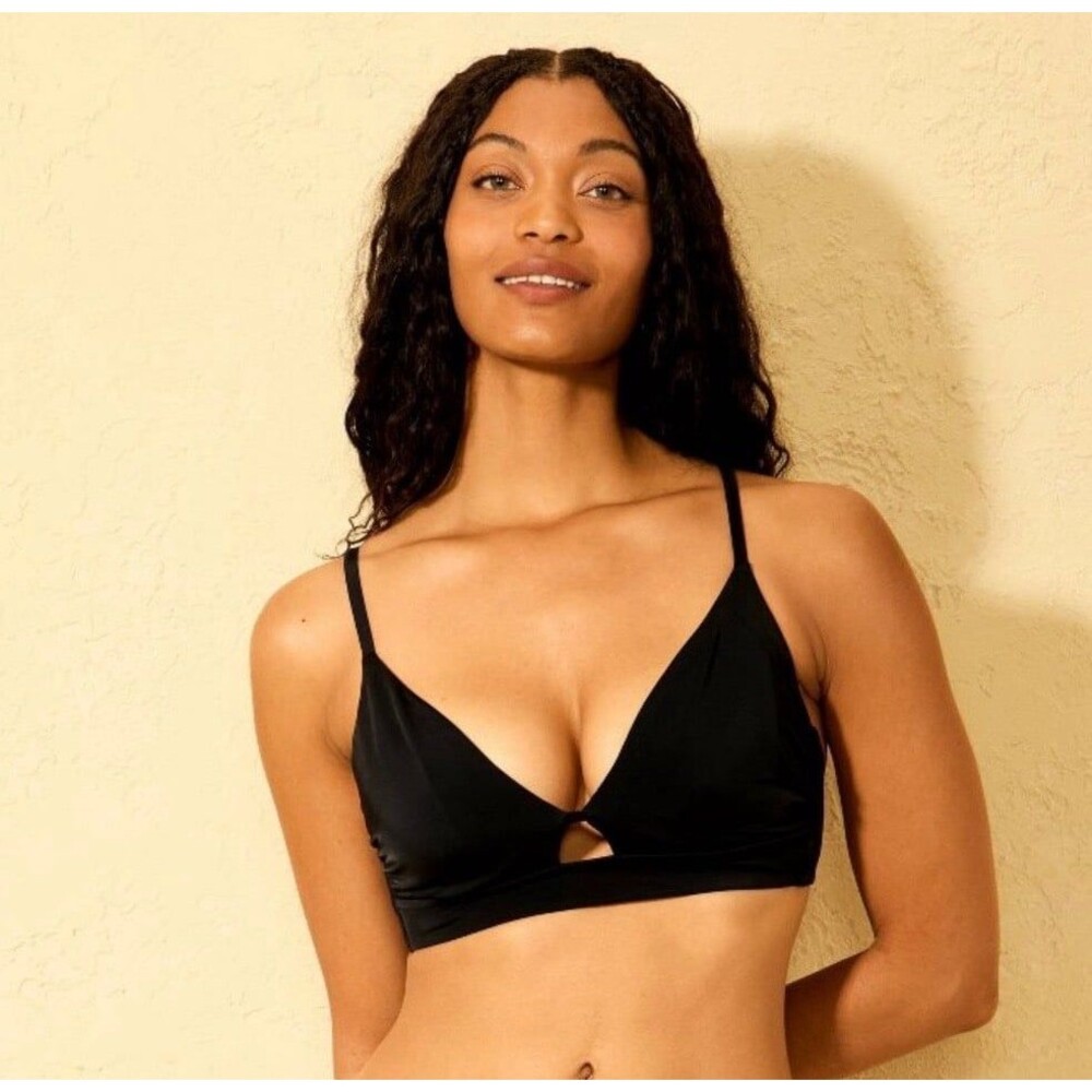 Shade and Shore Underwire Bikini Top Black